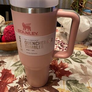 New FlowState Quencher H2.0 Pink Tumbler